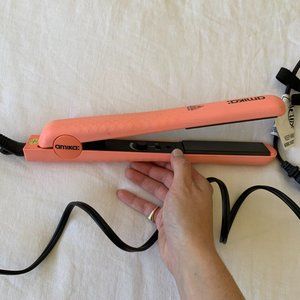 Amika 1-inch Straightener Coral